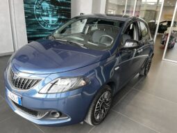 LANCIA YPSILON PLATINO HYBRID 1.0 70CV pieno