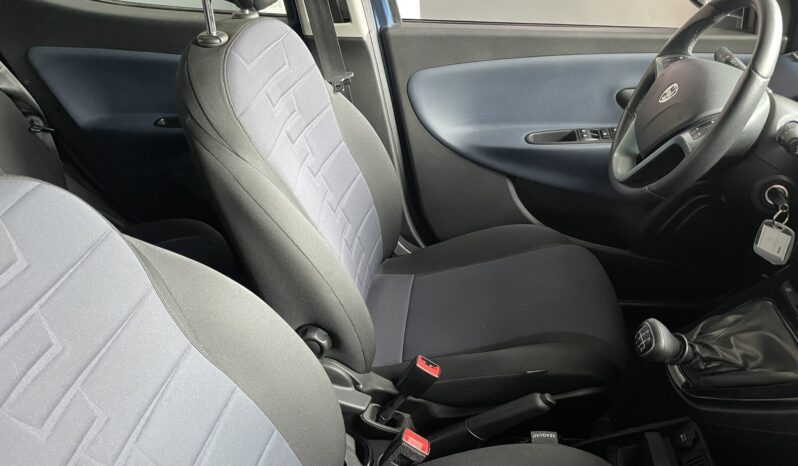 LANCIA YPSILON PLATINO HYBRID 1.0 70CV pieno
