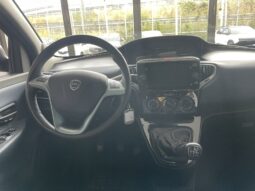 LANCIA YPSILON PLATINO HYBRID 1.0 70CV pieno