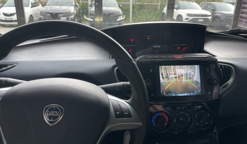 LANCIA YPSILON PLATINO HYBRID 1.0 70CV pieno