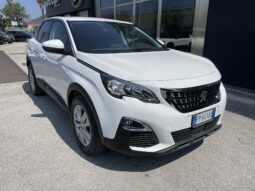 PEUGEOT 3008 ACTIVE 1.5 BLUEHDI 130CV pieno