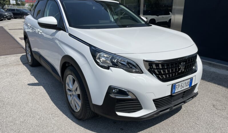 PEUGEOT 3008 ACTIVE 1.5 BLUEHDI 130CV pieno