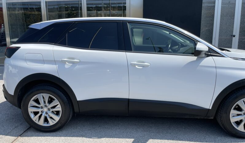 PEUGEOT 3008 ACTIVE 1.5 BLUEHDI 130CV pieno