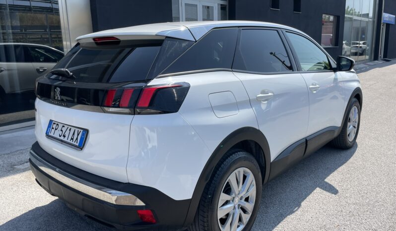 PEUGEOT 3008 ACTIVE 1.5 BLUEHDI 130CV pieno