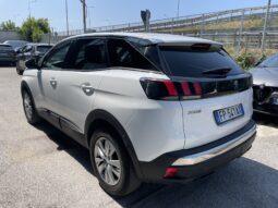 PEUGEOT 3008 ACTIVE 1.5 BLUEHDI 130CV pieno