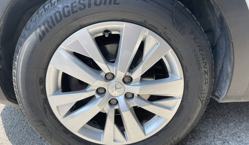 PEUGEOT 3008 ACTIVE 1.5 BLUEHDI 130CV pieno