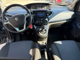 LANCIA YPSILON PLATINO HYBRID 1.0 70CV pieno