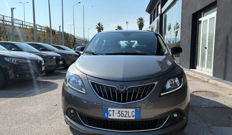 LANCIA YPSILON PLATINO HYBRID 1.0 70CV pieno