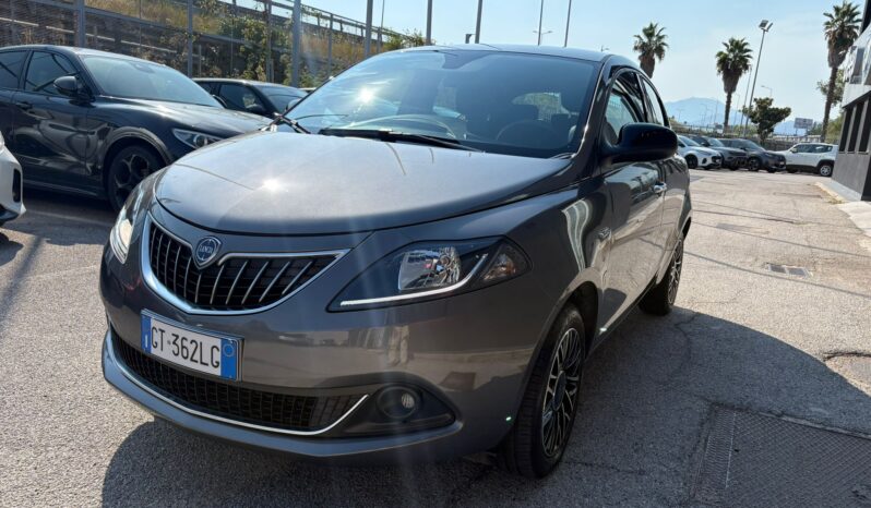LANCIA YPSILON PLATINO HYBRID 1.0 70CV pieno