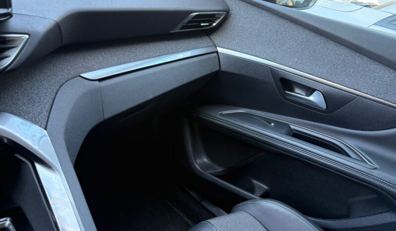 PEUGEOT 3008 BLUE HDI 130CV AT8 ALLURE PACK pieno