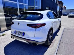 ALFA ROMEO STELVIO TI Q4 210 CV AT8 pieno