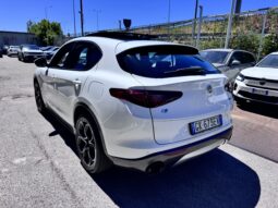 ALFA ROMEO STELVIO TI Q4 210 CV AT8 pieno
